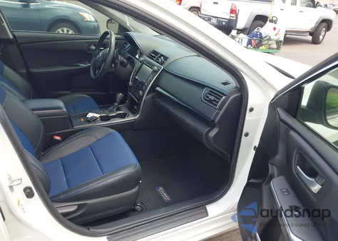 2016 Toyota Camry Xse z USA, uszkodzony, nr VIN 4T1BF1FK3GU141570